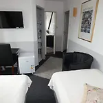 볼터스 3*